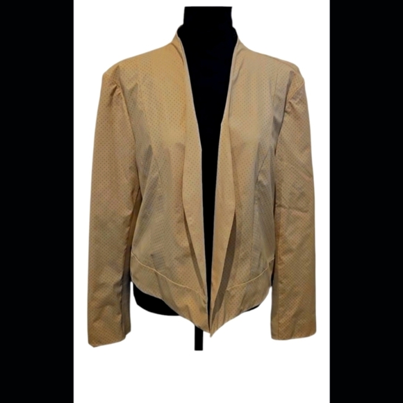 Ellen Tracy Elegant Cream Women's Jacket - Picture 1 of 8